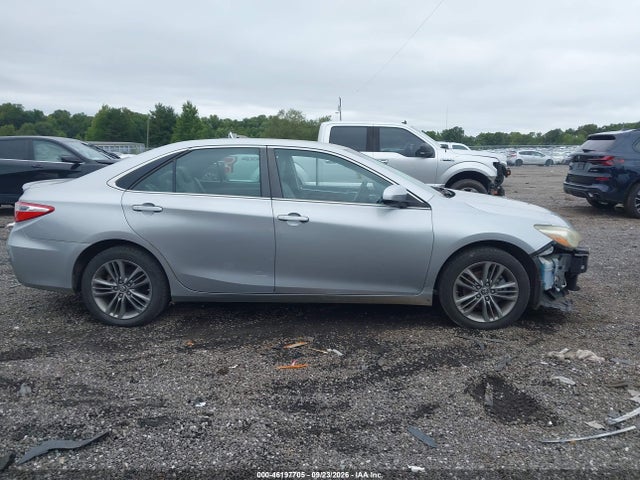 46197705 :رقم المزاد ، 4T1BF1FK0FU873511 vin ، 2015 Toyota Camry Se مزاد بيع
