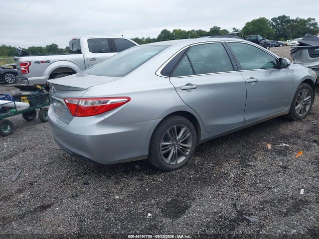 46197705 :رقم المزاد ، 4T1BF1FK0FU873511 vin ، 2015 Toyota Camry Se مزاد بيع
