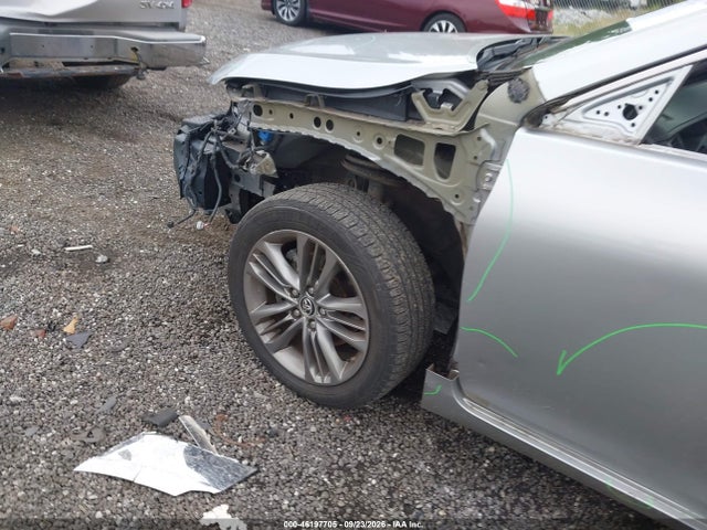 46197705 :رقم المزاد ، 4T1BF1FK0FU873511 vin ، 2015 Toyota Camry Se مزاد بيع