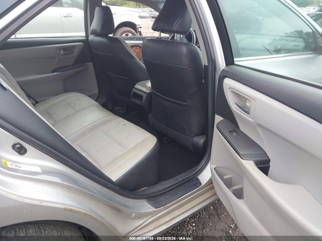46197705 :رقم المزاد ، 4T1BF1FK0FU873511 vin ، 2015 Toyota Camry Se مزاد بيع