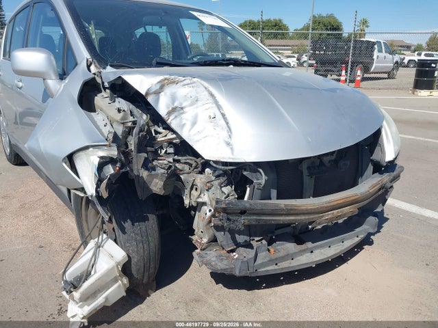 2011 Nissan Versa 1.8s მანქანა იყიდება აუქციონზე, vin: 3N1BC1CP8BL465679, აუქციონის ნომერი: 46197729