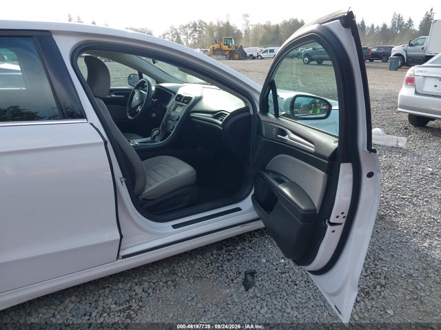 2016 Ford Fusion S მანქანა იყიდება აუქციონზე, vin: 3FA6P0G77GR216632, აუქციონის ნომერი: 46197739