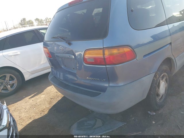 Продаж на аукціоні авто 1998 Toyota Sienna Le, vin: 4T3ZF13C5WU030987, номер лоту: 46197811