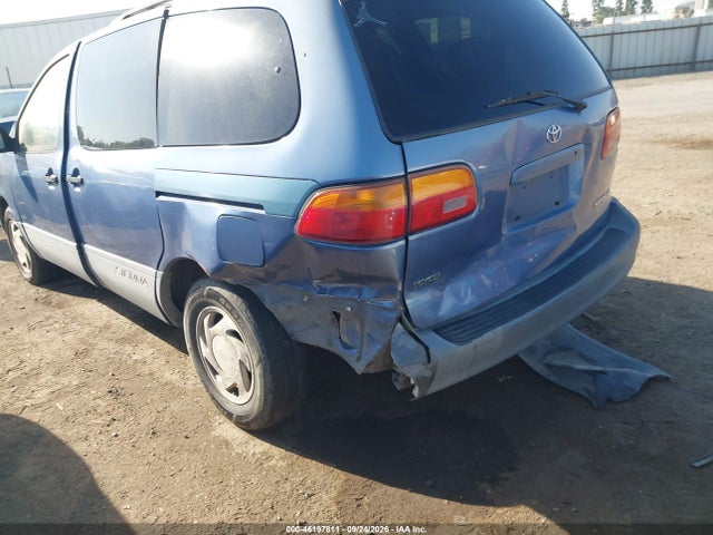 Продаж на аукціоні авто 1998 Toyota Sienna Le, vin: 4T3ZF13C5WU030987, номер лоту: 46197811