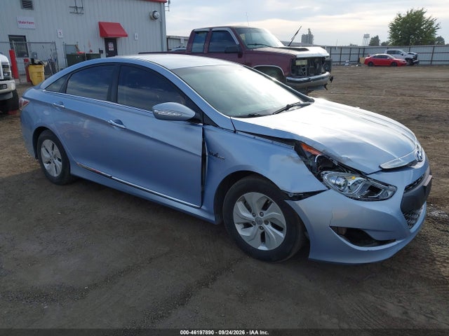 2013 Hyundai Sonata Hybrid მანქანა იყიდება აუქციონზე, vin: KMHEC4A48DA086983, აუქციონის ნომერი: 46197890