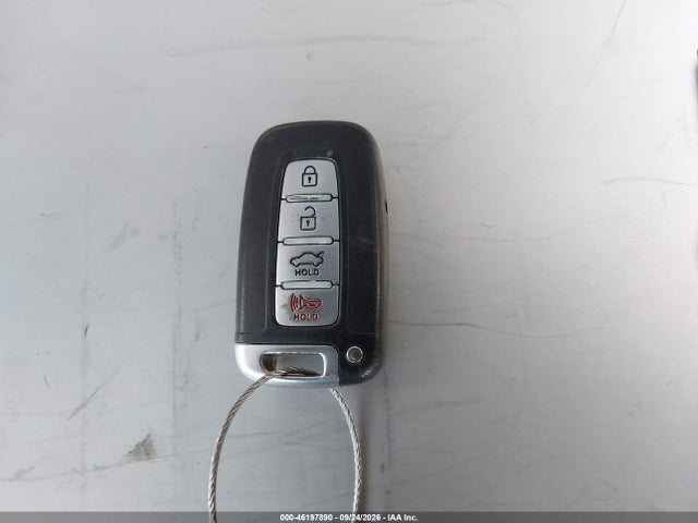 2013 Hyundai Sonata Hybrid მანქანა იყიდება აუქციონზე, vin: KMHEC4A48DA086983, აუქციონის ნომერი: 46197890