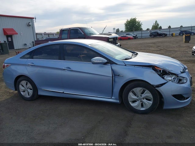 2013 Hyundai Sonata Hybrid მანქანა იყიდება აუქციონზე, vin: KMHEC4A48DA086983, აუქციონის ნომერი: 46197890