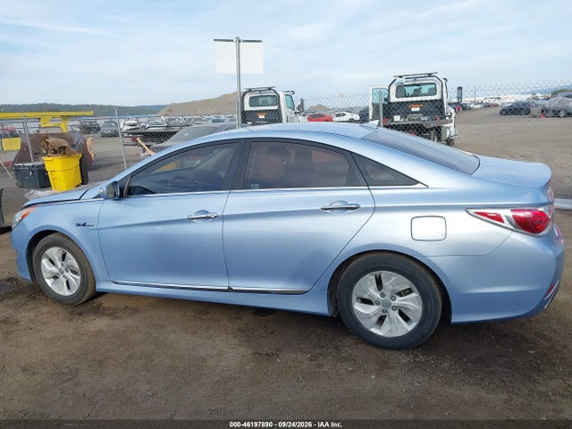 2013 Hyundai Sonata Hybrid მანქანა იყიდება აუქციონზე, vin: KMHEC4A48DA086983, აუქციონის ნომერი: 46197890