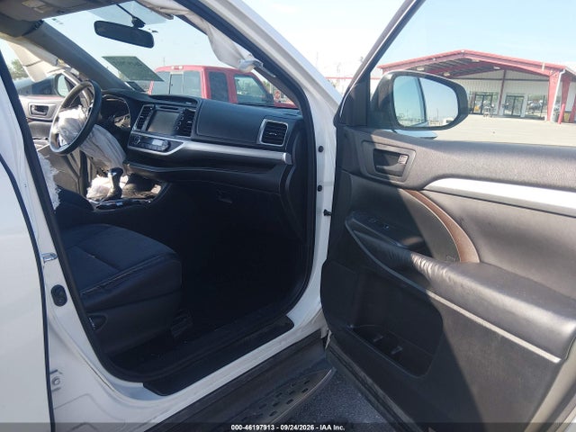Toyota Highlander Le Plus 2016 5TDZKRFH8GS149511 Image 5