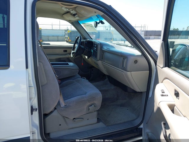 Продажа на аукционе авто 2001 Chevrolet Suburban C1500, vin: 3GNEC16T41G186666, номер лота: 46198023