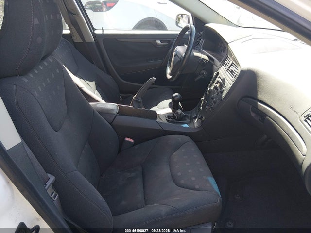 46198027 :رقم المزاد ، YV1RS61T342322374 vin ، 2004 Volvo S60 2.4/2.4 A مزاد بيع
