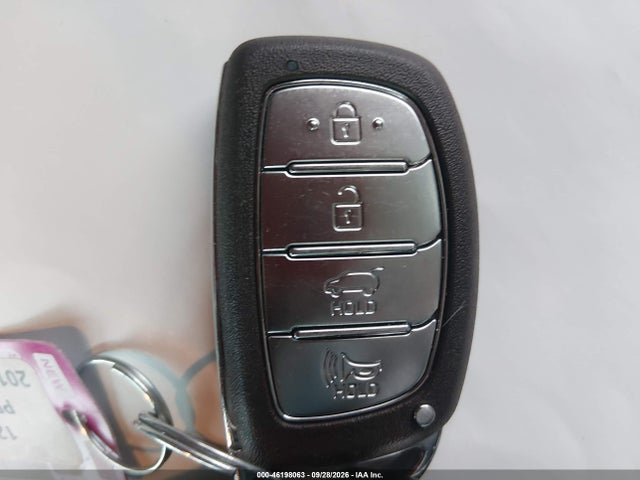 2016 Hyundai Tucson Limited მანქანა იყიდება აუქციონზე, vin: KM8J33A23GU035823, აუქციონის ნომერი: 46198063