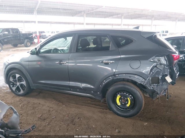 2016 Hyundai Tucson Limited მანქანა იყიდება აუქციონზე, vin: KM8J33A23GU035823, აუქციონის ნომერი: 46198063