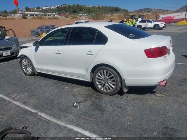 2014 Volkswagen Jetta 1.8t Sel მანქანა იყიდება აუქციონზე, vin: 3VWL17AJ6EM408644, აუქციონის ნომერი: 46198123