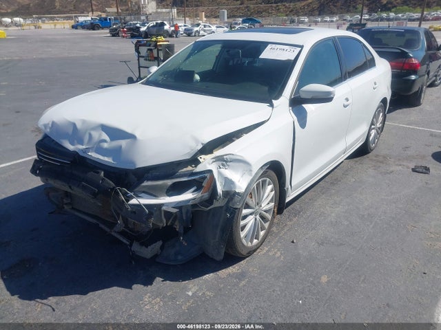 2014 Volkswagen Jetta 1.8t Sel მანქანა იყიდება აუქციონზე, vin: 3VWL17AJ6EM408644, აუქციონის ნომერი: 46198123