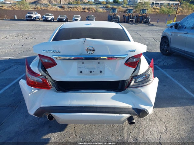 1N4AL3AP2JC266232 Nissan Altima 2.5 Sv