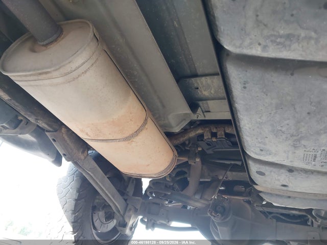 46198128 :رقم المزاد ، 1GNSKJE30BR222863 vin ، 2011 Chevrolet Suburban Lt مزاد بيع