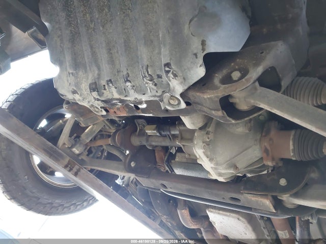 46198128 :رقم المزاد ، 1GNSKJE30BR222863 vin ، 2011 Chevrolet Suburban Lt مزاد بيع