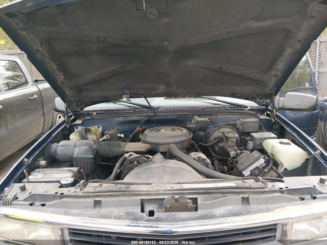 1995 Chevrolet Tahoe K1500 მანქანა იყიდება აუქციონზე, vin: 3GNEK18K5SG106400, აუქციონის ნომერი: 46198153