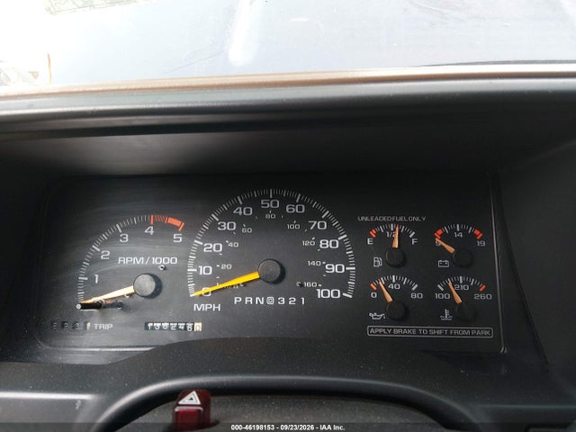 1995 Chevrolet Tahoe K1500 მანქანა იყიდება აუქციონზე, vin: 3GNEK18K5SG106400, აუქციონის ნომერი: 46198153