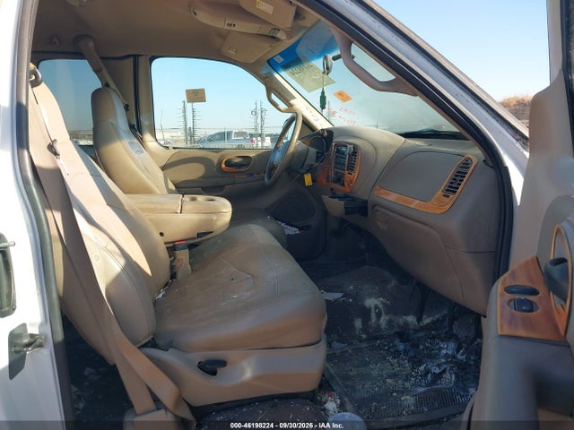46198224 :رقم المزاد ، 1FTRX18L3YKA49863 vin ، 2000 Ford F-150 Lariat/work Series/xl/xlt مزاد بيع