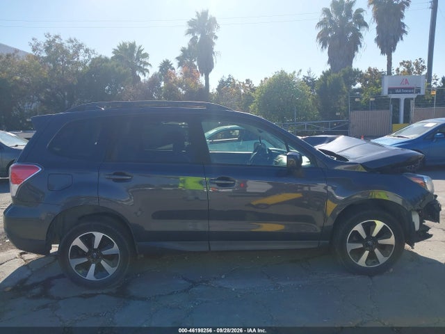 JF2SJAEC2HH526188 Subaru Forester 2.5i Premium