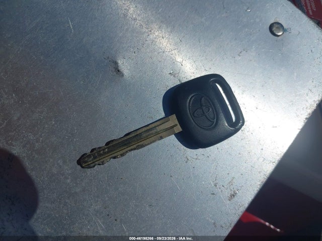 46198266 :رقم المزاد ، 5TBRT381XYS030637 vin ، 2000 Toyota Tundra Limited مزاد بيع