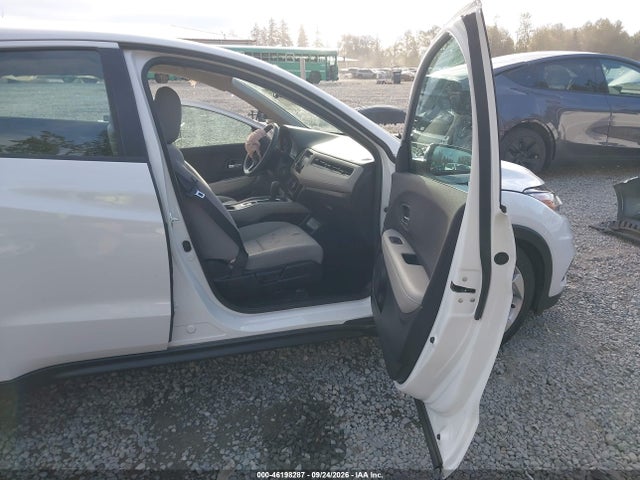 3CZRU6H34NM723832 Honda Hr-v Awd Lx
