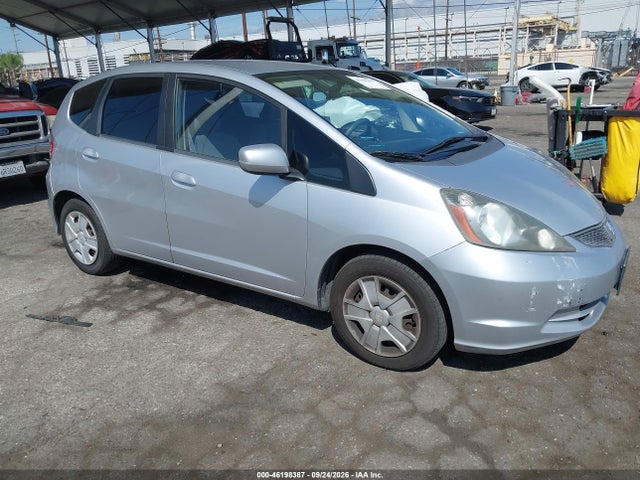 2013 Honda Fit მანქანა იყიდება აუქციონზე, vin: JHMGE8H35DC007896, აუქციონის ნომერი: 46198387