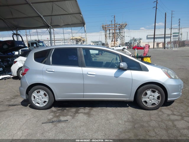 2013 Honda Fit მანქანა იყიდება აუქციონზე, vin: JHMGE8H35DC007896, აუქციონის ნომერი: 46198387