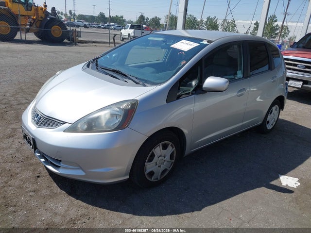 2013 Honda Fit მანქანა იყიდება აუქციონზე, vin: JHMGE8H35DC007896, აუქციონის ნომერი: 46198387