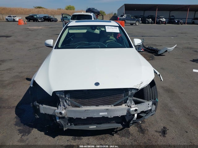 55SWF4JB4JU273332 Mercedes-Benz C 300