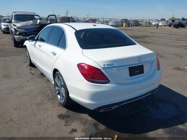 55SWF4JB4JU273332 Mercedes-Benz C 300