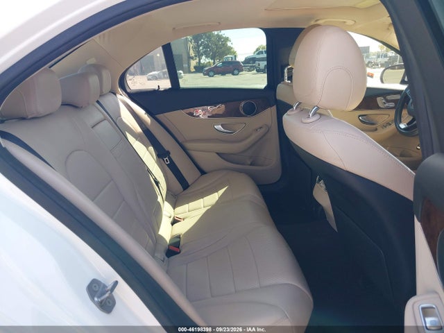 55SWF4JB4JU273332 Mercedes-Benz C 300