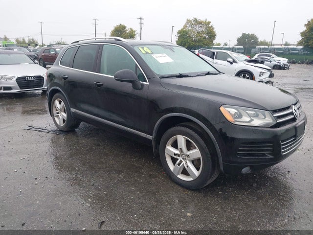 2014 Volkswagen Touareg Lux მანქანა იყიდება აუქციონზე, vin: WVGEP9BP8ED005300, აუქციონის ნომერი: 46198440