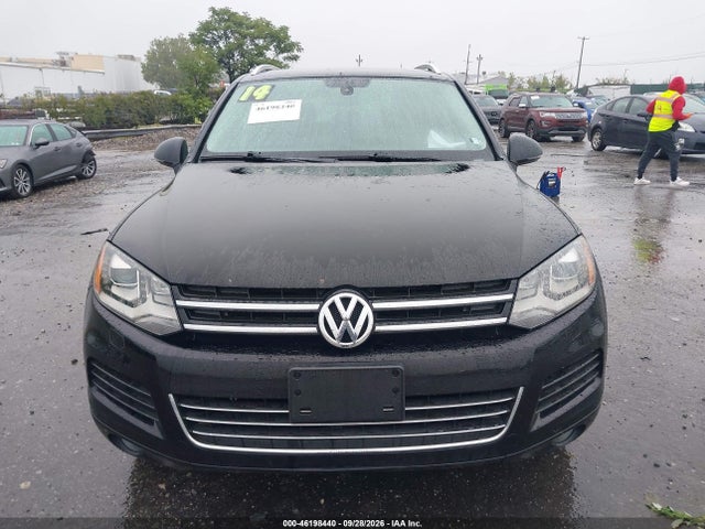 2014 Volkswagen Touareg Lux მანქანა იყიდება აუქციონზე, vin: WVGEP9BP8ED005300, აუქციონის ნომერი: 46198440