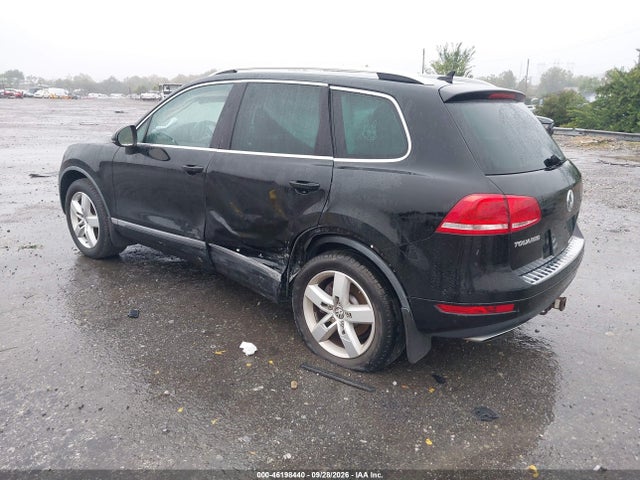 2014 Volkswagen Touareg Lux მანქანა იყიდება აუქციონზე, vin: WVGEP9BP8ED005300, აუქციონის ნომერი: 46198440