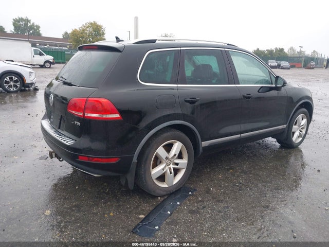 2014 Volkswagen Touareg Lux მანქანა იყიდება აუქციონზე, vin: WVGEP9BP8ED005300, აუქციონის ნომერი: 46198440
