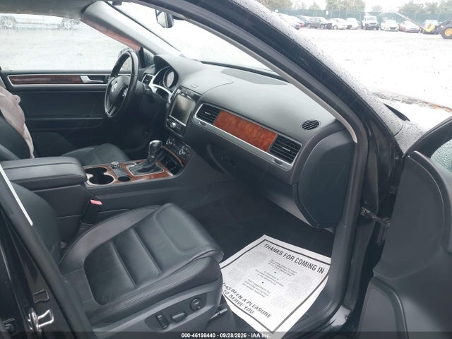 2014 Volkswagen Touareg Lux მანქანა იყიდება აუქციონზე, vin: WVGEP9BP8ED005300, აუქციონის ნომერი: 46198440