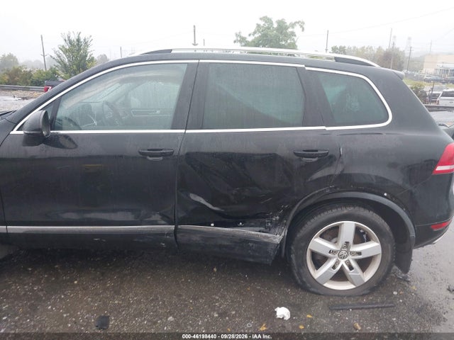 2014 Volkswagen Touareg Lux მანქანა იყიდება აუქციონზე, vin: WVGEP9BP8ED005300, აუქციონის ნომერი: 46198440