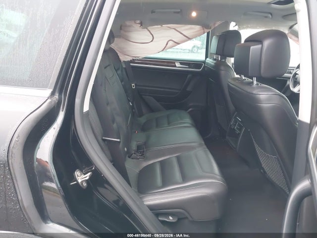 2014 Volkswagen Touareg Lux მანქანა იყიდება აუქციონზე, vin: WVGEP9BP8ED005300, აუქციონის ნომერი: 46198440