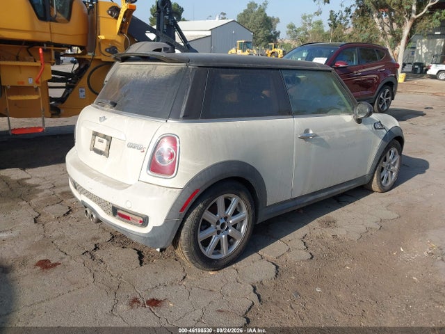 2011 Mini Cooper S მანქანა იყიდება აუქციონზე, vin: WMWSV3C57BTY16141, აუქციონის ნომერი: 46198530
