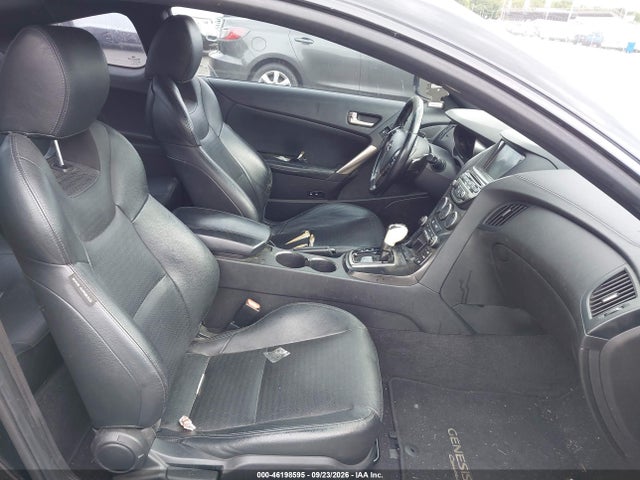 2013 Hyundai Genesis 3.8 Track მანქანა იყიდება აუქციონზე, vin: KMHHU6KJ6DU107659, აუქციონის ნომერი: 46198595