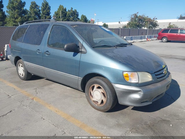 2001 Toyota Sienna Xle მანქანა იყიდება აუქციონზე, vin: 4T3ZF13C21U334626, აუქციონის ნომერი: 46198601