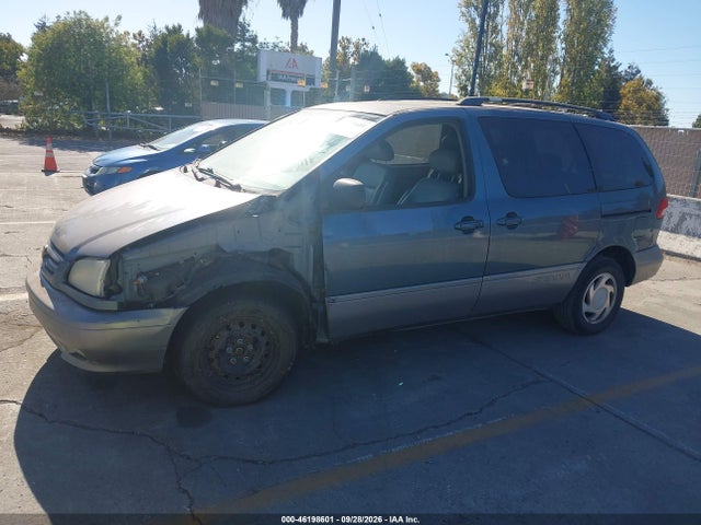 2001 Toyota Sienna Xle მანქანა იყიდება აუქციონზე, vin: 4T3ZF13C21U334626, აუქციონის ნომერი: 46198601