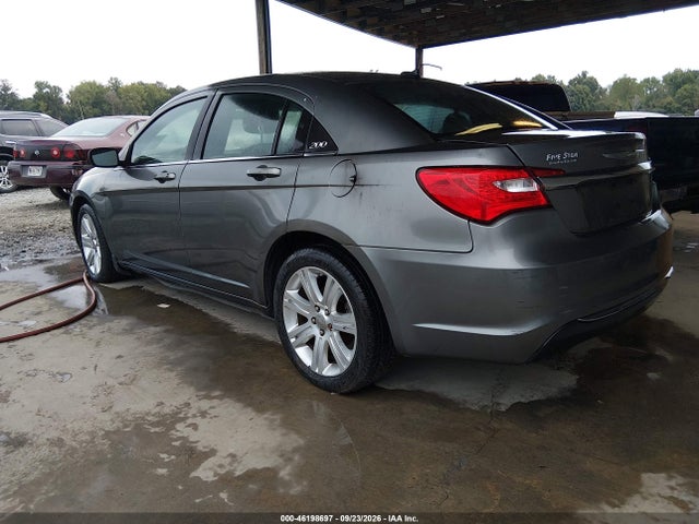 2013 Chrysler 200 Touring მანქანა იყიდება აუქციონზე, vin: 1C3CCBBB5DN545185, აუქციონის ნომერი: 46198697