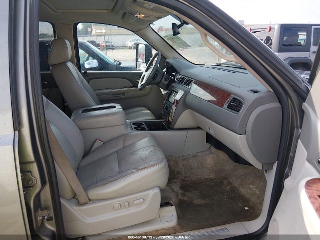 46198719 :رقم المزاد ، 1GNFK16327R390012 vin ، 2007 Chevrolet Suburban 1500 Lt مزاد بيع
