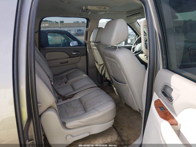 46198719 :رقم المزاد ، 1GNFK16327R390012 vin ، 2007 Chevrolet Suburban 1500 Lt مزاد بيع