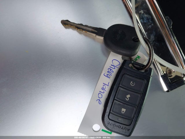 46198761 :رقم المزاد ، 1GNSKCE06BR379640 vin ، 2011 Chevrolet Tahoe Ltz مزاد بيع