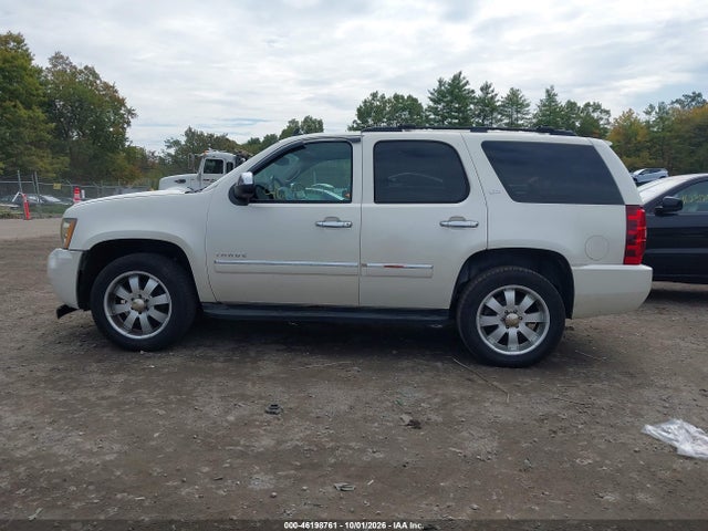 46198761 :رقم المزاد ، 1GNSKCE06BR379640 vin ، 2011 Chevrolet Tahoe Ltz مزاد بيع